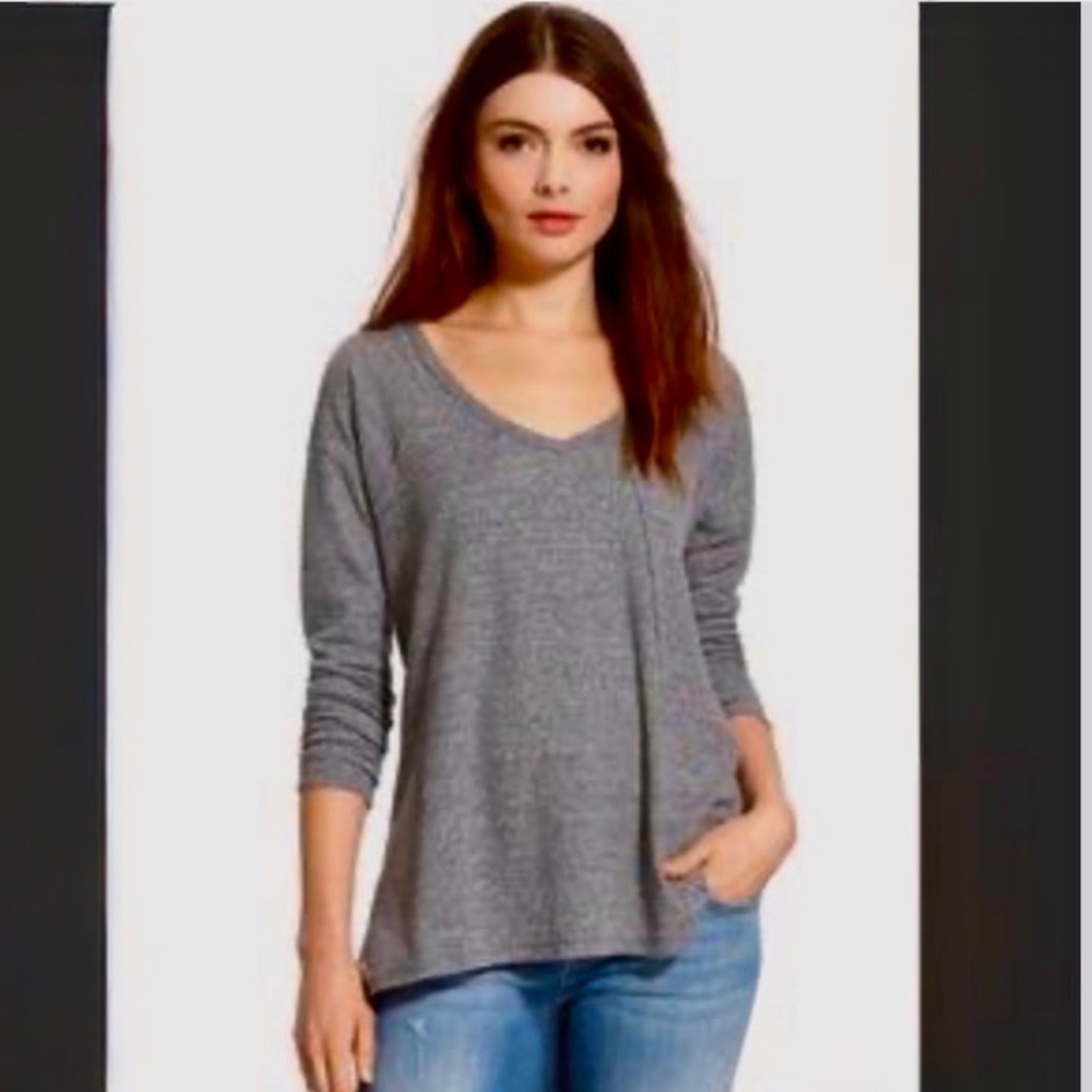 Sun & Shadow High Low Long Sleeve V-Neck Knit Top Heather Gray Size Medium M